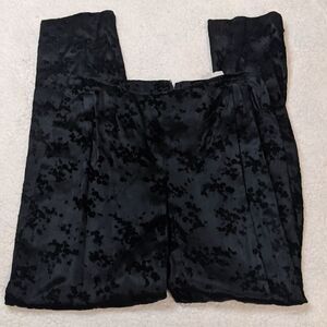 SIZE 28 waist black textured patterned XOXO back zip pants
